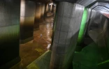 Un employé dans le gigantesque complexe souterrain de Kasukabe qui protège Tokyo des inondations, le 3 septembre 2020 au Japon
