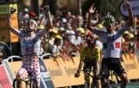 Les coureurs UAE Isaac Del Toro, vainqueur, et Tadej Pogacar en démonstration lors de la 2e étape du Tour de France, le 5 juillet 2026 à Barcelone