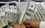Décompte de billets de 100 dollars