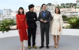 Stacy Martin, Louis Garrel, Michel Hazanavicius et Bérénice Béjo posent pour la présentation du film "Le Redoutable", au Festival de Cannes, le 21 mai 2017