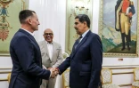 Le président vénézuélien Nicolas Maduro (d.) reçoit Richard Grenell, l'envoyé spécial du président américain Donald Trump, le 31 janvier au palais de Miraflores à Caracas