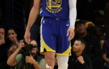 Stephen Curry des Golden State Warriors pendant le dernier quart-temps du match 6 de demi-finale de conférence contre les Los Angeles Lakers en NBA le 12 mai 2023 à Los Angeles