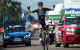 Le Français Romain Bardet (DSM) remporte la 14e étape du Tour d'Espagne, le 28 août 2021 au sommet du Pico Villuercas