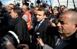 Emmanuel Macron, alors candidat à l'élection présidentielle, arrive à l'usine Whirlpool d'Amiens le 26 avril 2017