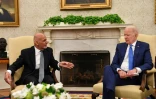 Le président afghan Ashraf Ghani, à gauche, aux côtés du président américain Joe Biden à la Maison Blanche à Washington le 25 juin 2021