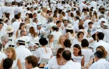 Les dîneurs en blanc aux Invalides à Paris, le 3 juin 2018