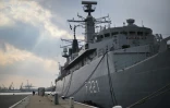 Le "Regele Ferdinand", une frégate amarrée au port de Constanta le 4 mars 2022 en Roumanie