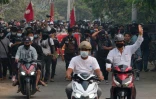 Photo diffusée le 26 mars 2021 par une source anonyme via Facebook montrant une manifestation contre le coup d'Etat militaire à Mandalay, en Birmanie