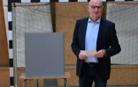 Le social-démocrate Dietmar Woidke, chef du gouvernement du Brandebourg, vote aux élections régionales, le 22 septembre 2024 à Forst, en Allemagne