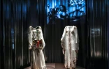 Des robes de Dalida sont présentées le 19 août 2021 à l'Institut du monde arabe, à Paris, dans le cadre de l'exposition "Divas"