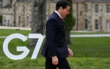 Le secrétaire d'État américain Marco Rubio à son arrivée pour participer à des pourparlers sur la paix et la sécurité lors d'une réunion des ministres des Affaires étrangères du G7 à l'abbaye de Vaux-de-Cernay, le 27 mars 2026 à Cernay-la-Ville, dans les Yvelines