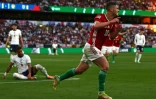 La joie du milieu de terrain hongrois Roland Salai, après avoir marqué son 2e but face à l'Angleterre, lors de leur match de Ligue des nations, le 14 juin 2022 à Wolverhampton