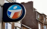 Photo prise le 24 février 2014 à Lille montrant le logo de l'opérateur Bouygues Telecom