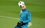 Karim Benzema lors d'une séance d'entraînement du Real Madrid au Parc des Princes à Paris, le 5 mars 2018