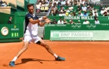 Le Russe Daniil Medvedev face au Serbe Novak Djokovic, lors de leur quart de finale du tournoi de Monte-Carlo, le 19 avril 2019 Daniil Medvedev