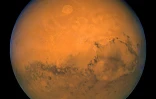 La planète Mars, photographiée par le télescope spatial Hubble et rendue publique le 27 mars 2003 par la Nasa