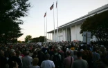 Manifestation pour la défense du Kennedy Center, haut lieu culturel de Washington que le président américain Donald Trump menace de condamner si son nom n'y est pas accolé, le 18 septembre 2026 à Washington