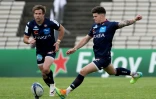 L'ouvreur de Bordeaux, Matthieu Jalibert, frappe une pénalité lors du quart de finale de la Coupe d'Europe à domicile contre le Racing 92, le 11 avril 2021