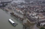 Vue aérienne sur Saintes (Charente-Maritime) inondée, le 6 février 2021
