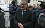 Le premier secrétaire du PS Olivier Faure arrive à l'Elysée pour une rencontre avec le président Emmanuel Macron, le 10 décembre 2024 à Paris