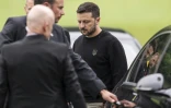 Le président ukrainien Volodymyr Zelensky à son arrivée près du luxueux complexe hôtelier de Bürgenstock, au centre de la Suisse, le 14 juin 2024