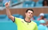 La joie du Polonais Hubert Hurkacz, après sa victoire, 7-6 (9/7), 6-3, face au Russe Daniil Medvedev, en quart de finale du Masters 1000 de Miami, le 31 mars 2022