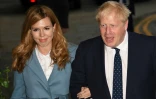 Le Premier ministre britannique Boris Johnson et sa compagne Carrie Symonds à Manchester à la veille du congrès du Parti conservateur, le 28 septembre 2019