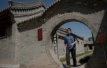 Huang Nubo le 6 mai 2016 devant l'Institut de recherche sur la poésie chinoise, à Pékin