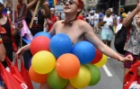 Un participant à la Gay Pride du 24 juin 2018, à New York