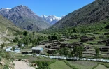La rivière qui borde le village d'Eshtiwi, au Nouristan, en Afghanistan, le 8 juin 2026