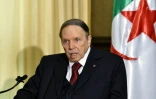 Photo d'archives du président algérien Abdelaziz Bouteflika le 10 avril 2016 à sa résidence à Zeralda près d'Alger