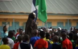 Annonce par bla directrice de l'établissement scolaire de Tudun Wada, à Abuja, au Nigeria, que l'école ferme pour éviter la propagation du coronavirus, le 20 mars 2020