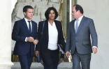 Le président François Hollande (D) et le Premier ministre Manuel Valls raccompagnent la ministre du Travail Myriam El Khomri le 2 septembre 2015 à Paris
