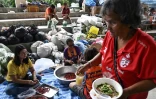 Dans un centre pour personnes déplacées dans la province thaïlandaise de Surin, le 28 juillet 2025