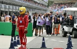 Lewis Hamilton, le pilote britannique de Ferrari, à la pesée après la séance de qualification du Grand Prix d'Australie de Formule 1 sur le circuit d'Albert Park à Melbourne, le 15 mars 2025