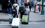 Des migrants, visés par une politique d'accueil plus restrictive de la ville de New York, doivent quitter l'hôtel où ils sont hébergés, le 10 janvier 2024