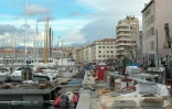 Vue sur le Vieux-Port à Marseille, dans le sud de la France, le 6 janvier 2016