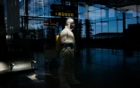Désinfection de l'aéroport de Malaga, en Espagne, le 16 mars 2020