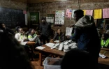 Opérations de dépouillement dans le comté de Kiambu, au nord de Nairobi, le 9 août 2022