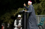 L'imam Gamal Fouda prend la parole pendant la cérémonie commémorative devant la mosquée al-Nour de Christchurch, le 22 mars 2019