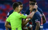 L'attaquant du PSG Neymar exclu par l'arbitre face à Lille, le 3 avril 2021 au Parc des Princes