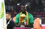 Sadio Mané savoure son bonheur après le sacre du Sénégal devant l'Egypte à la CAN à Yaoundé, le 6 février 2022 