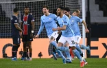 La joie du milieu de terrain algérien de Manchester City, Riyad Mahrez, après son but marqué contre le Paris Saint-Germain, lors de la demi-finale aller de la Ligue des Champions, le 28 avril 2021 au Parc des Princes
