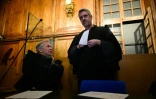 Les avocats de Nicolas Zepeda, Sylvain Cormier (gauche) et Rrenaud Portejoie (droite), le 4 décembre 2023 au tribunal à Vesoul