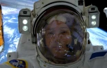 L'astronaute français Thomas Pesquet prend un selfie dans l'espace, le 13 janvier 2017