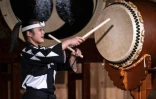 La joueuse de taiko Hana Ogawa, le 7 mai 2022 sur l'île de Sado, au Japon
