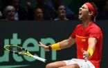 Rafael Nadal, ému, après avoir offert le sacre à l'Espagne en dominant le Canadien Denis Shapovalov en finale de la Coupe Davis à Madrid, le 24 novembre 2019 