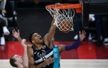 Giannis Antetokounmpo inarrêtable et meilleur marqueur des Bucks contre les Hornets de Charlotte à Paris, le 24 janvier 2020 