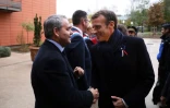 Emmanuel Macron (droite) et le président du conseil régional des Hauts-de-France Xavier Bertrand (gauche) à Rozoy-sur-Serre, le 7 novembre 2018
