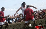 La première édition du Nestlé tour beach soccer a eu lieu du samedi 26 au lundi 28 mars 2005. Le footballeur Éric Cantona était invité